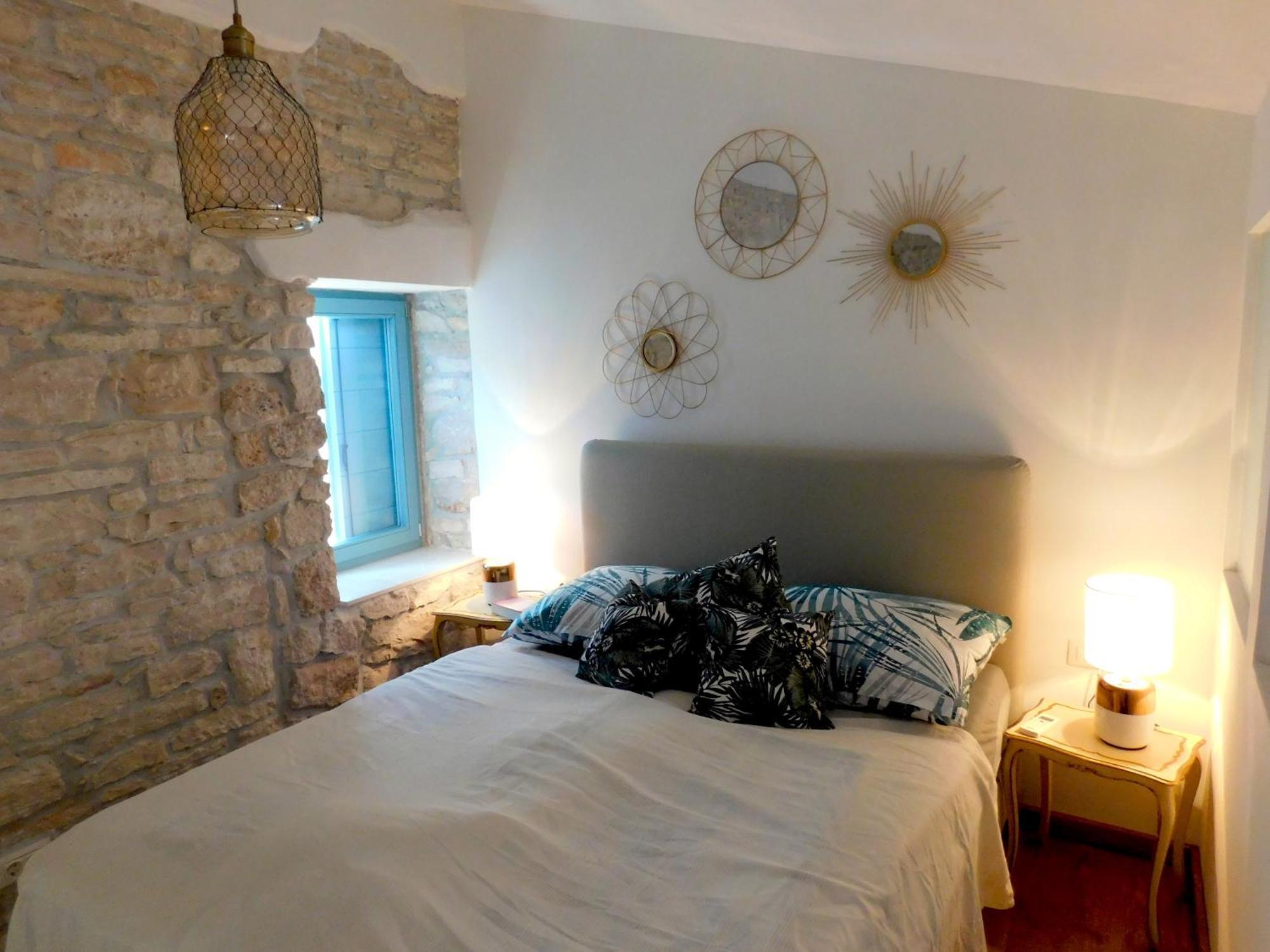 Bezauberndes Steinhaus Mit Garten In Der Altstadt Von Rovinj Extérieur photo