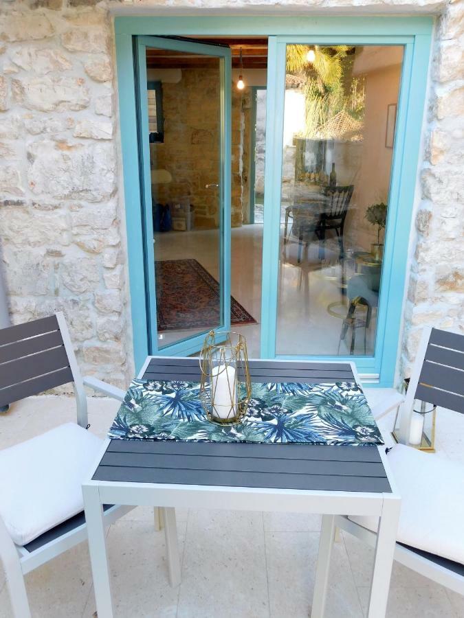 Bezauberndes Steinhaus Mit Garten In Der Altstadt Von Rovinj Extérieur photo